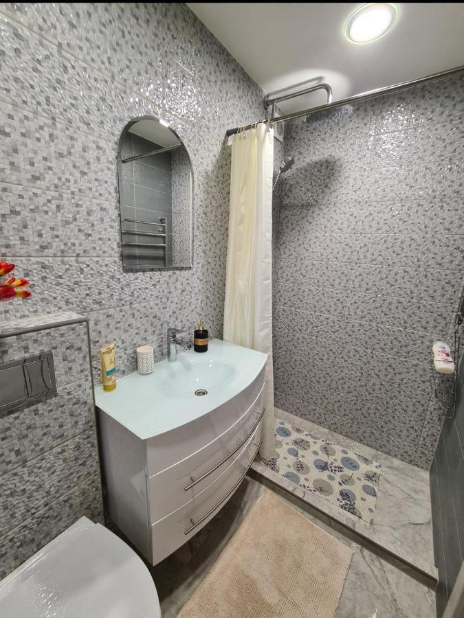 Crystal Twin Apartment Gulbene Esterno foto